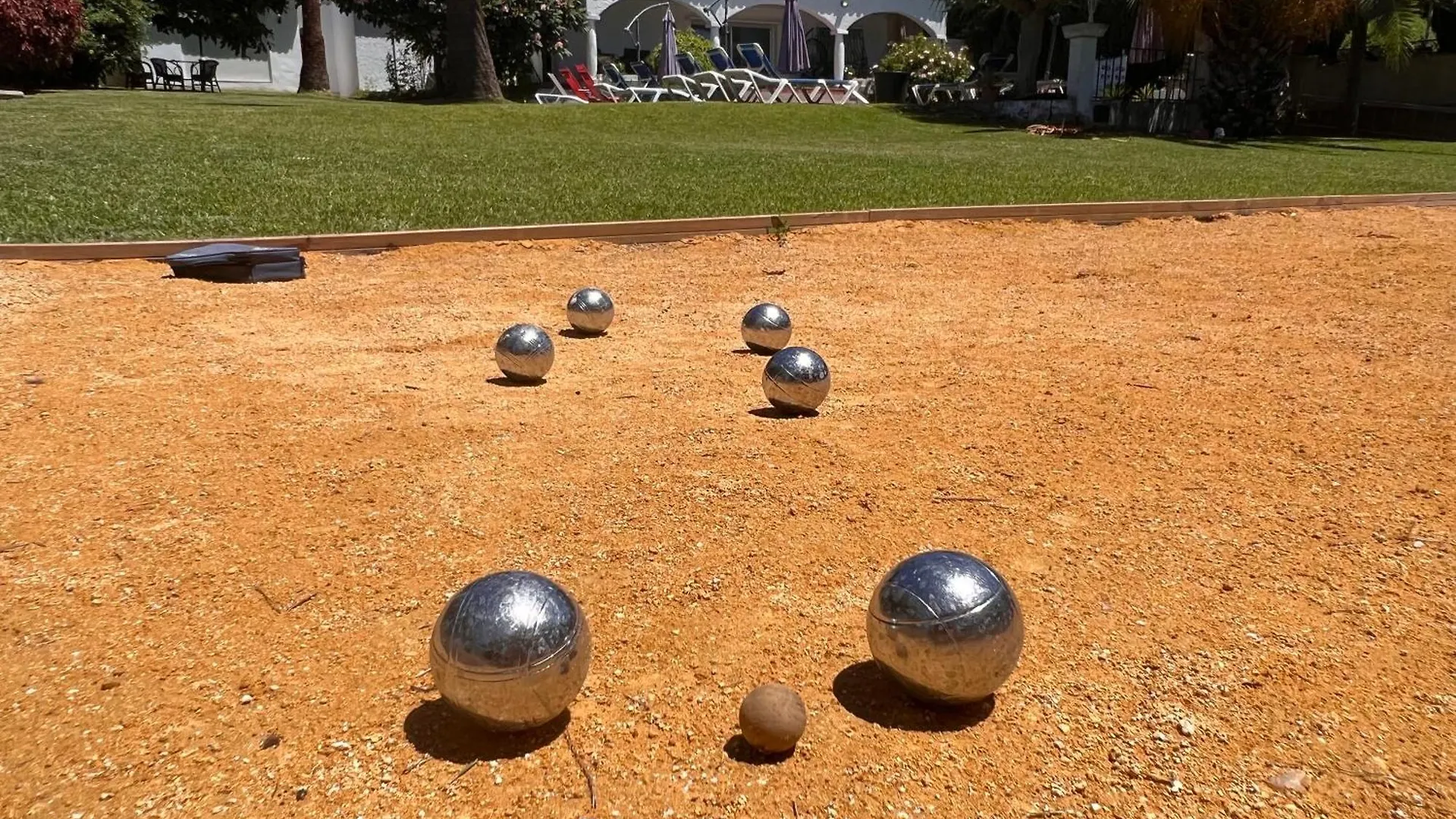 Marbella Beautiful Renovated Villa 5 Bedrooms, 3 Bathrooms, Private Heated Pool, Close Beach Plage, 10 To 12 People, Ping Pong, Private Petanque 0*,  Spanien