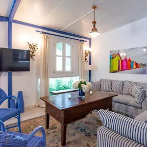 La Casita By Teresa Marbella